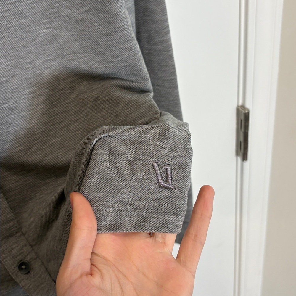 Vuori Men’s Gray long sleeve Buttoned down performance collared Shirt Medium - Picture 3 of 8
